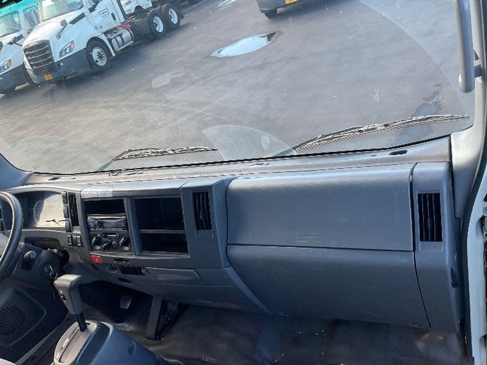 Flatbed Truck-Light and Medium Duty Trucks-Isuzu-2018-NQR-Torrance-CA-66,350\n\t\tmiles-$ 44,750 - Image 21