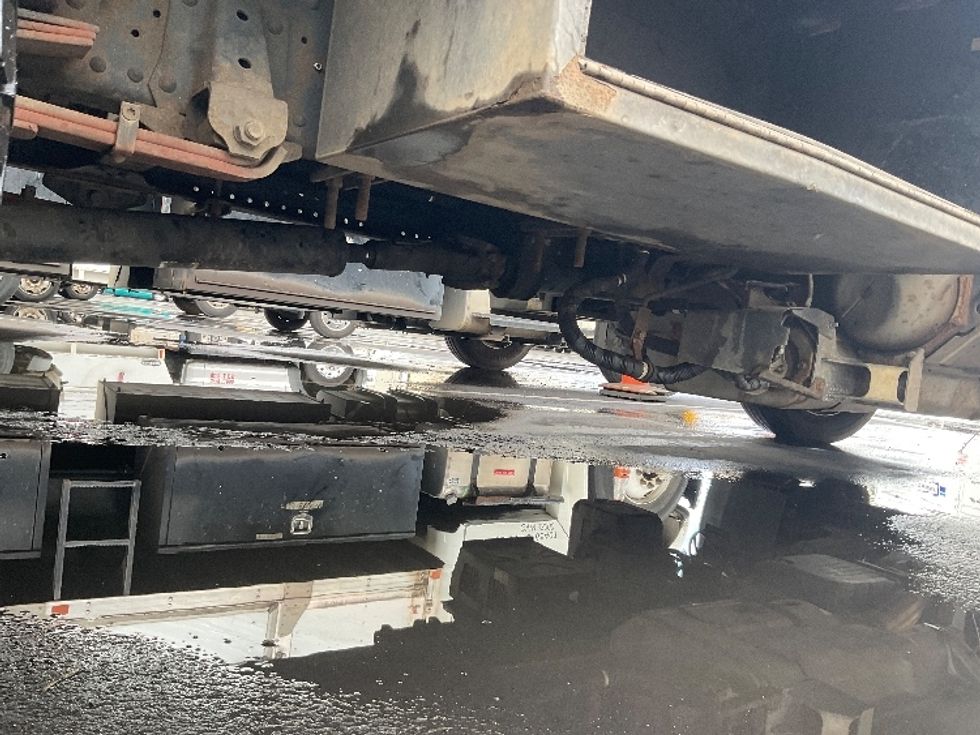 Flatbed Truck-Light and Medium Duty Trucks-Isuzu-2018-NQR-Torrance-CA-68,731\n\t\tmiles-$ 44,750 - Image 14