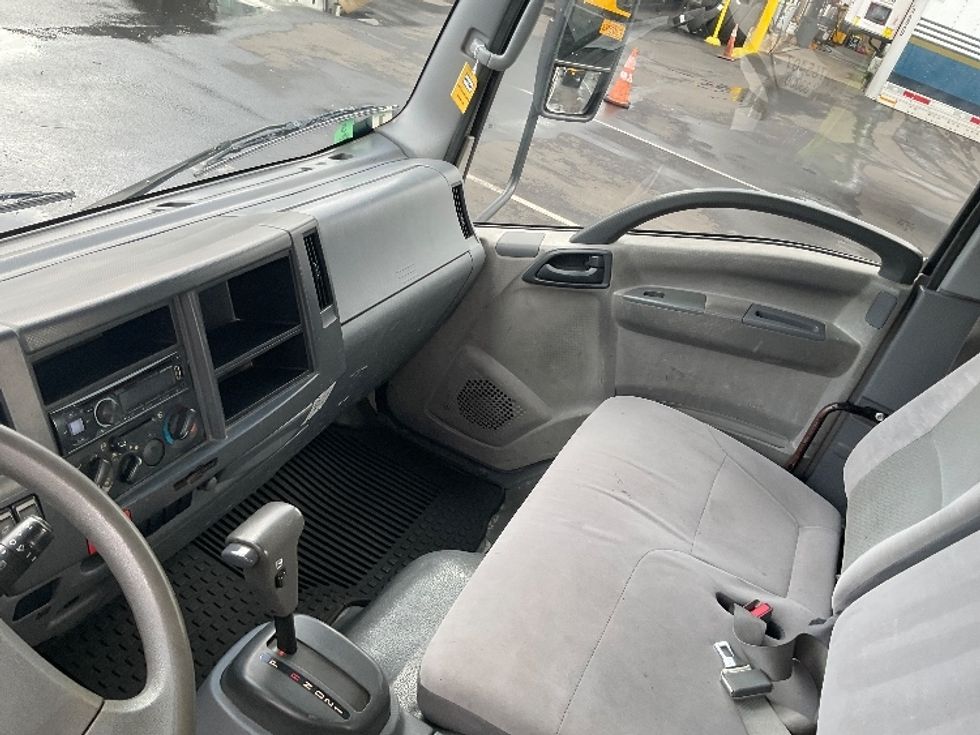 Flatbed Truck-Light and Medium Duty Trucks-Isuzu-2018-NQR-Torrance-CA-68,731\n\t\tmiles-$ 44,750 - Image 19