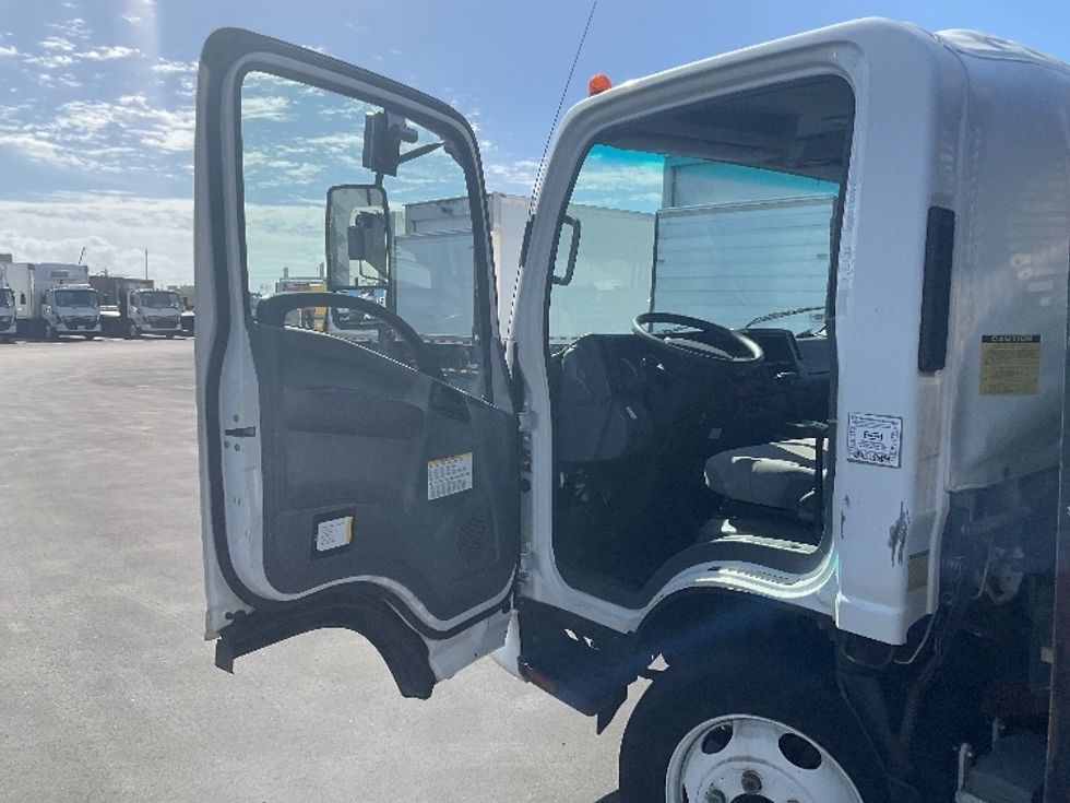 Flatbed Truck-Light and Medium Duty Trucks-Isuzu-2018-NQR-Torrance-CA-78,727\n\t\tmiles-$ 43,750 - Image 14