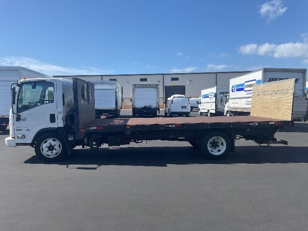Flatbed Truck-Light and Medium Duty Trucks-Isuzu-2018-NQR-Torrance-CA-78,727\n\t\tmiles-$ 43,750 - Image 4