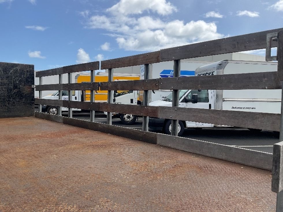 Flatbed Truck-Light and Medium Duty Trucks-Isuzu-2018-NQR-Torrance-CA-85,072\n\t\tmiles-$ 43,250 - Image 12