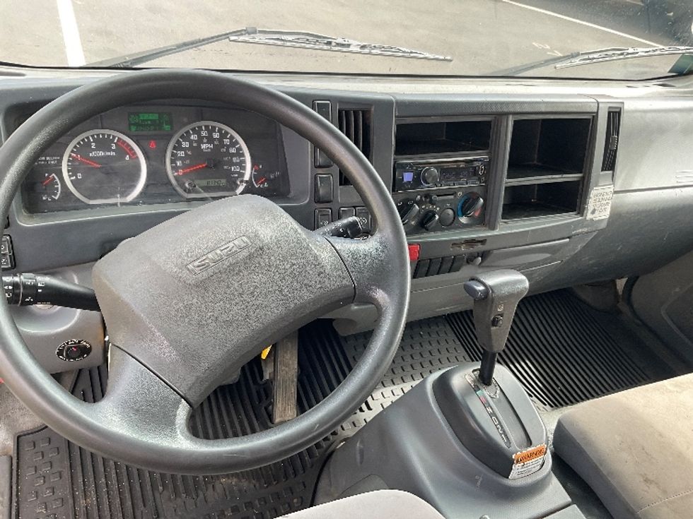 Flatbed Truck-Light and Medium Duty Trucks-Isuzu-2018-NQR-Torrance-CA-85,072\n\t\tmiles-$ 43,250 - Image 18