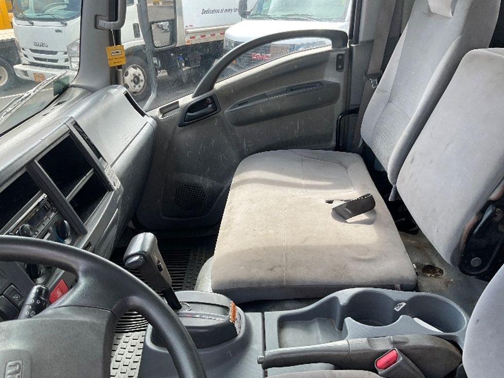 Flatbed Truck-Light and Medium Duty Trucks-Isuzu-2018-NQR-Torrance-CA-85,072\n\t\tmiles-$ 43,250 - Image 19