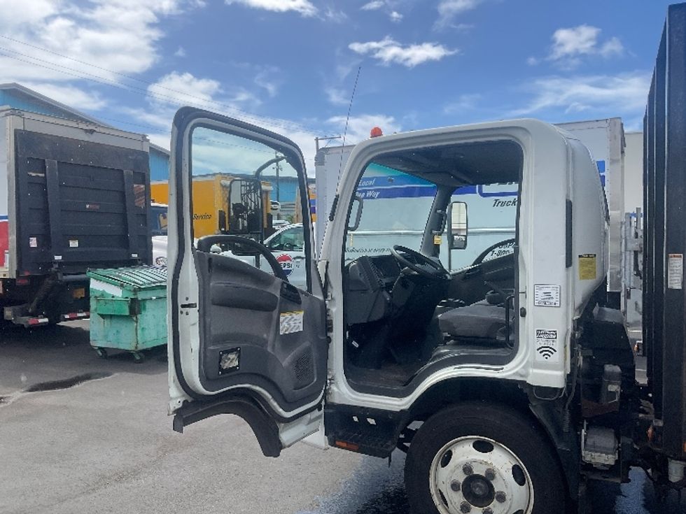 Flatbed Truck-Light and Medium Duty Trucks-Isuzu-2018-NQR-Torrance-CA-86,346\n\t\tmiles-$ 43,250 - Image 16