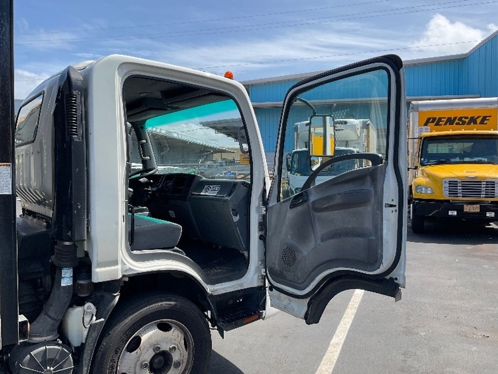 Flatbed Truck-Light and Medium Duty Trucks-Isuzu-2018-NQR-Torrance-CA-89,924\n\t\tmiles-$ 42,750 - Image 18