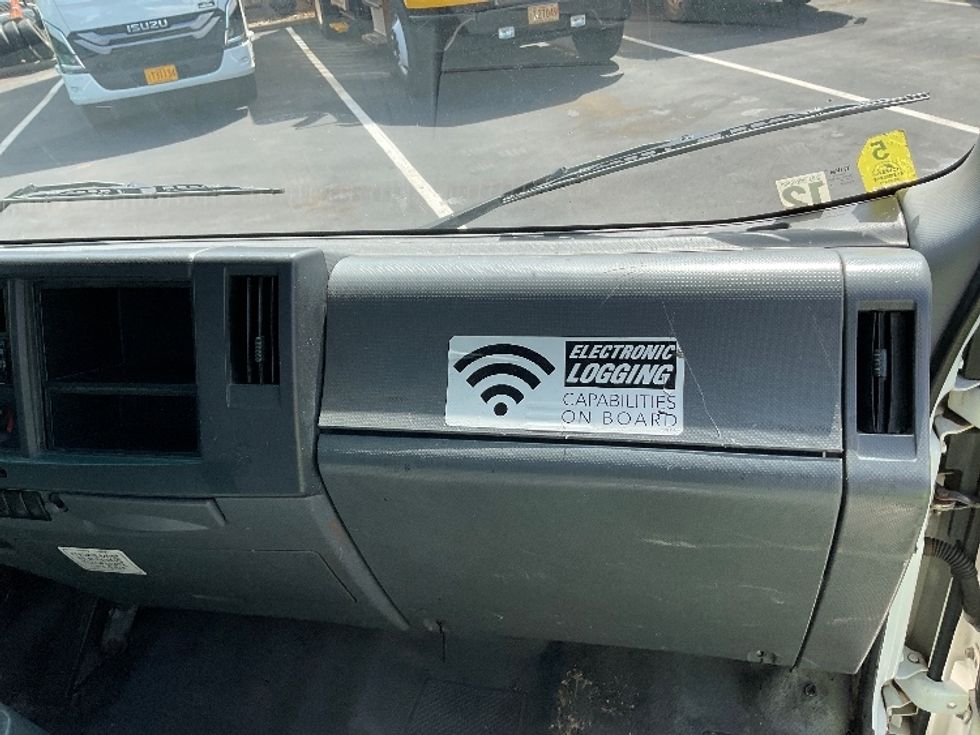 Flatbed Truck-Light and Medium Duty Trucks-Isuzu-2018-NQR-Torrance-CA-89,924\n\t\tmiles-$ 42,750 - Image 19