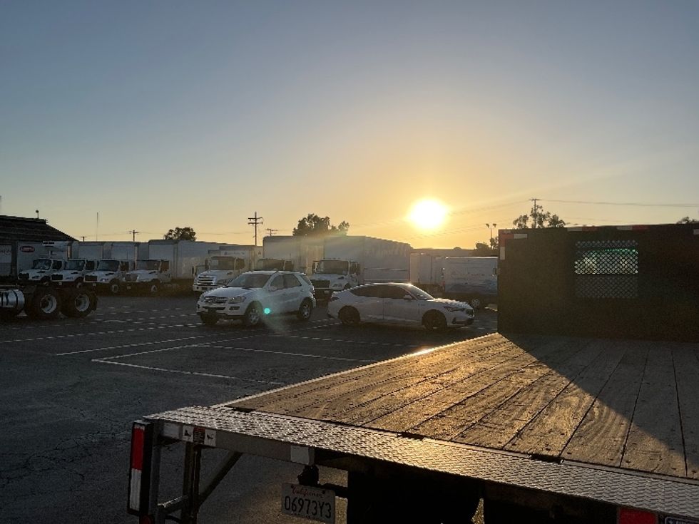 Flatbed Truck-Light and Medium Duty Trucks-Isuzu-2019-NPR-Torrance-CA-101,806\n\t\tmiles-$ 42,500 - Image 11