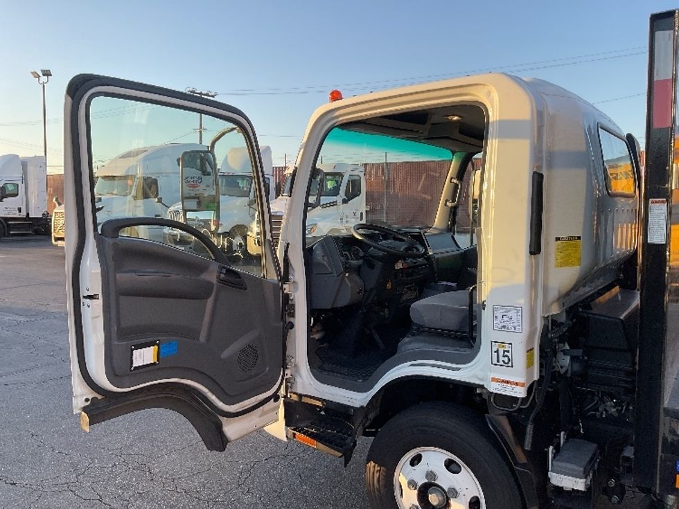 Flatbed Truck-Light and Medium Duty Trucks-Isuzu-2019-NPR-Torrance-CA-101,806\n\t\tmiles-$ 42,500 - Image 16