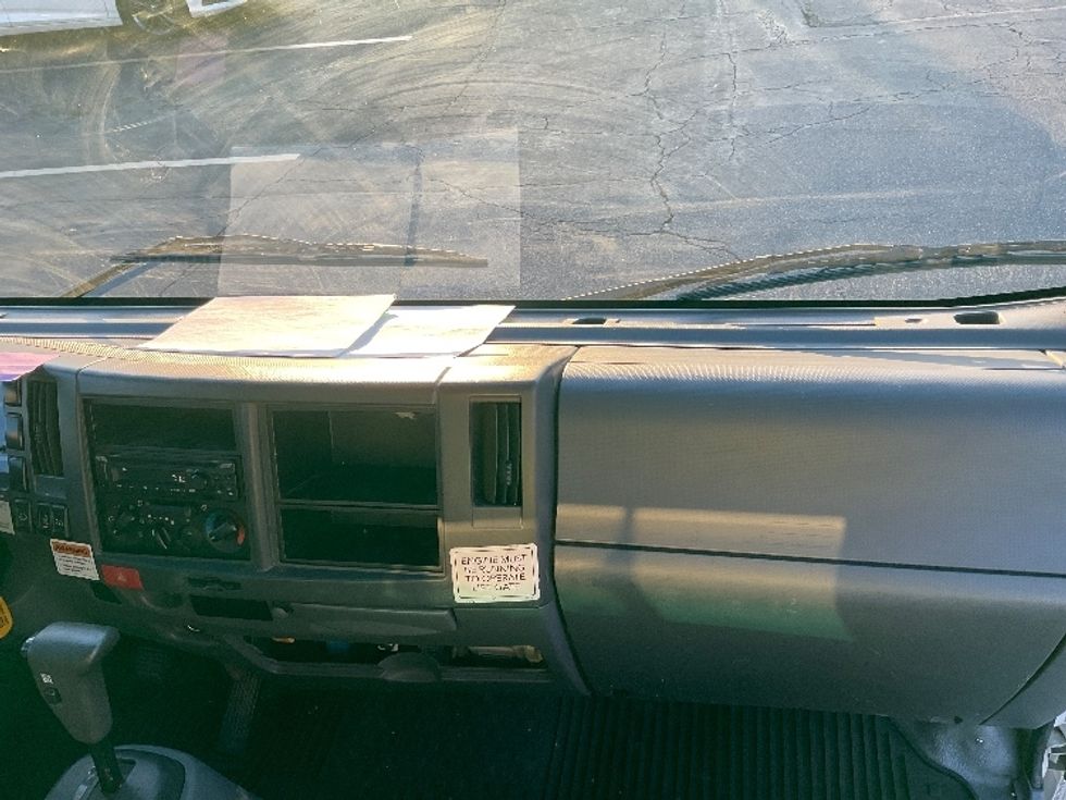 Flatbed Truck-Light and Medium Duty Trucks-Isuzu-2019-NPR-Torrance-CA-101,806\n\t\tmiles-$ 42,500 - Image 21