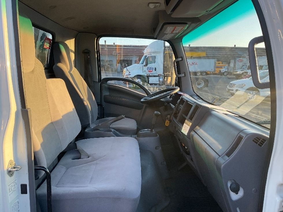 Flatbed Truck-Light and Medium Duty Trucks-Isuzu-2019-NPR-Torrance-CA-101,806\n\t\tmiles-$ 42,500 - Image 22