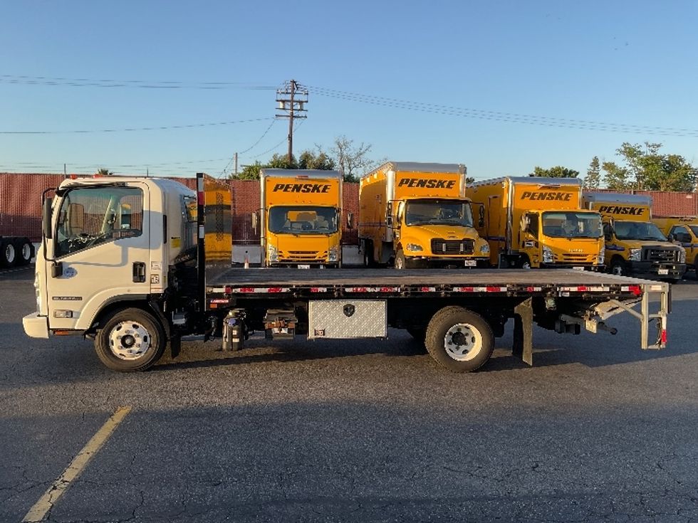 Flatbed Truck-Light and Medium Duty Trucks-Isuzu-2019-NPR-Torrance-CA-101,806\n\t\tmiles-$ 42,500 - Image 4