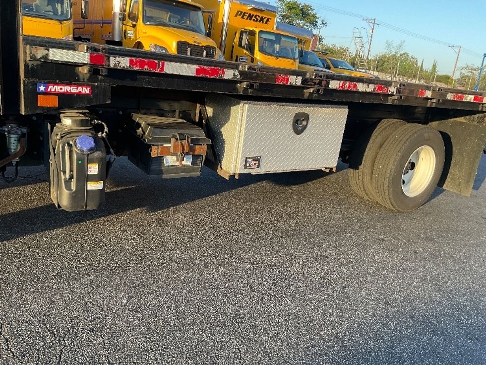 Flatbed Truck-Light and Medium Duty Trucks-Isuzu-2019-NPR-Torrance-CA-101,806\n\t\tmiles-$ 42,500 - Image 5