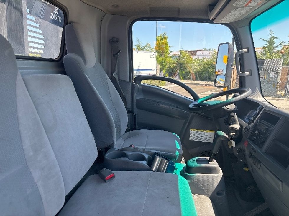 Flatbed Truck-Light and Medium Duty Trucks-Isuzu-2019-NPRXD-Everett-WA-125,684\n\t\tmiles-$ 42,000 - Image 19