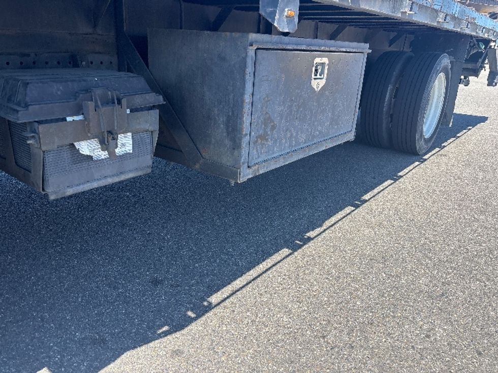 Flatbed Truck-Light and Medium Duty Trucks-Isuzu-2019-NPRXD-Everett-WA-125,684\n\t\tmiles-$ 42,000 - Image 5