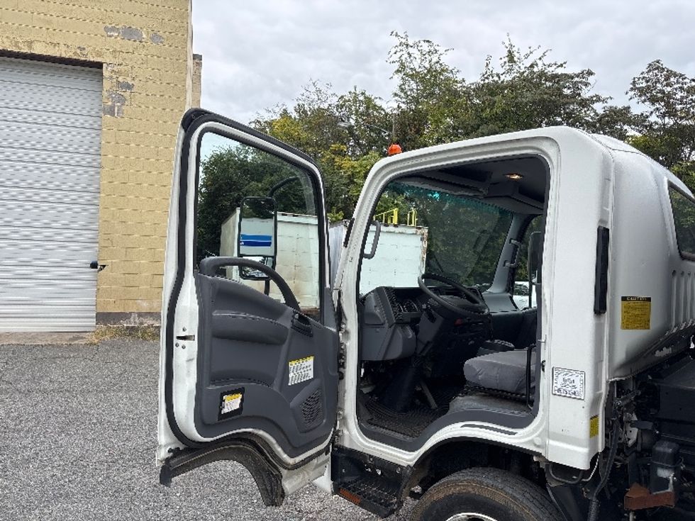 Flatbed Truck-Light and Medium Duty Trucks-Isuzu-2019-NQR-Charlottesville-VA-25,258\n\t\tmiles-$ 51,250 - Image 14