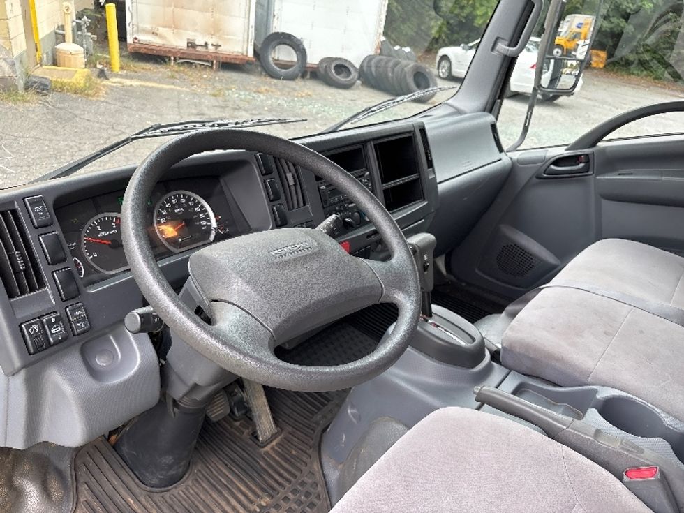 Flatbed Truck-Light and Medium Duty Trucks-Isuzu-2019-NQR-Charlottesville-VA-25,258\n\t\tmiles-$ 51,250 - Image 15