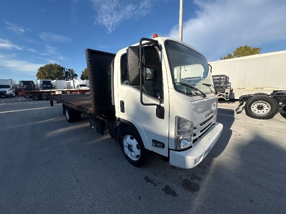 Flatbed Truck-Light and Medium Duty Trucks-Isuzu-2019-NQR-Medley-FL-152,913\n\t\tmiles-$ 37,250 - Image 1