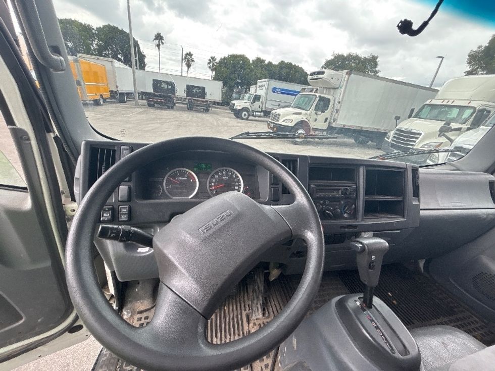 Flatbed Truck-Light and Medium Duty Trucks-Isuzu-2019-NQR-Medley-FL-152,913\n\t\tmiles-$ 37,250 - Image 15