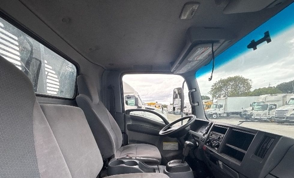 Flatbed Truck-Light and Medium Duty Trucks-Isuzu-2019-NQR-Medley-FL-152,913\n\t\tmiles-$ 37,250 - Image 19