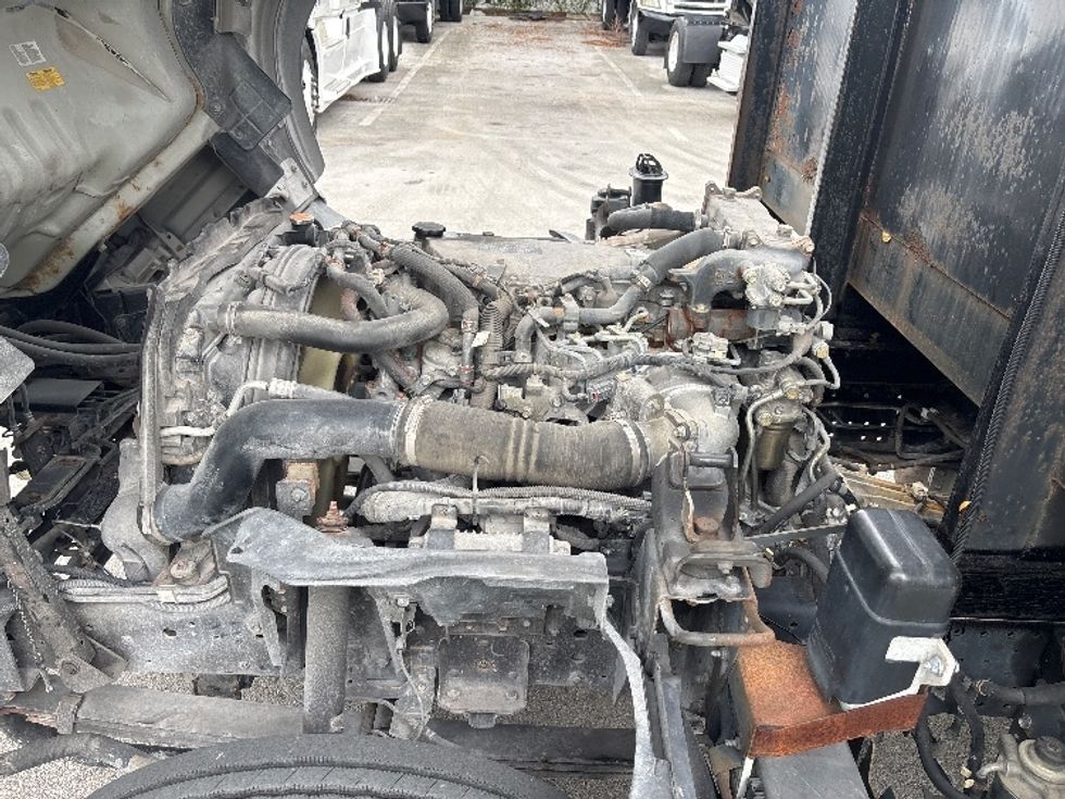 Flatbed Truck-Light and Medium Duty Trucks-Isuzu-2019-NQR-Medley-FL-152,913\n\t\tmiles-$ 37,250 - Image 21