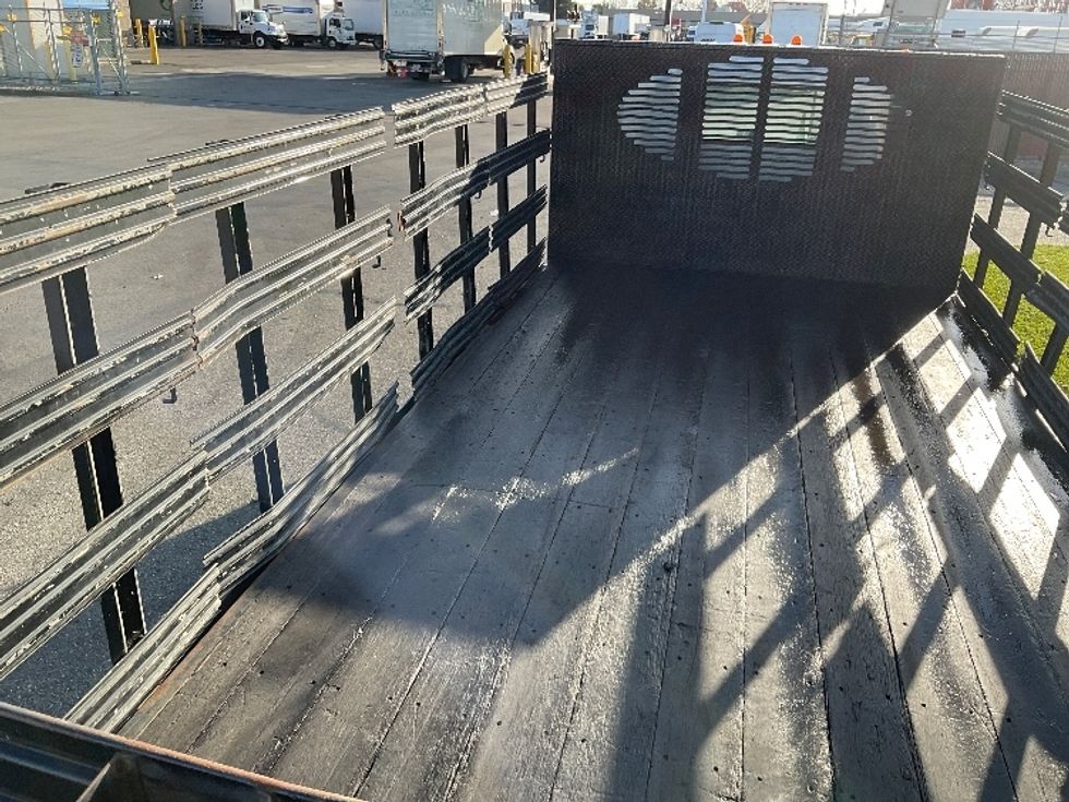 Flatbed Truck-Light and Medium Duty Trucks-Isuzu-2019-NQR-West Sacramento-CA-74,569\n\t\tmiles-$ 46,750 - Image 10