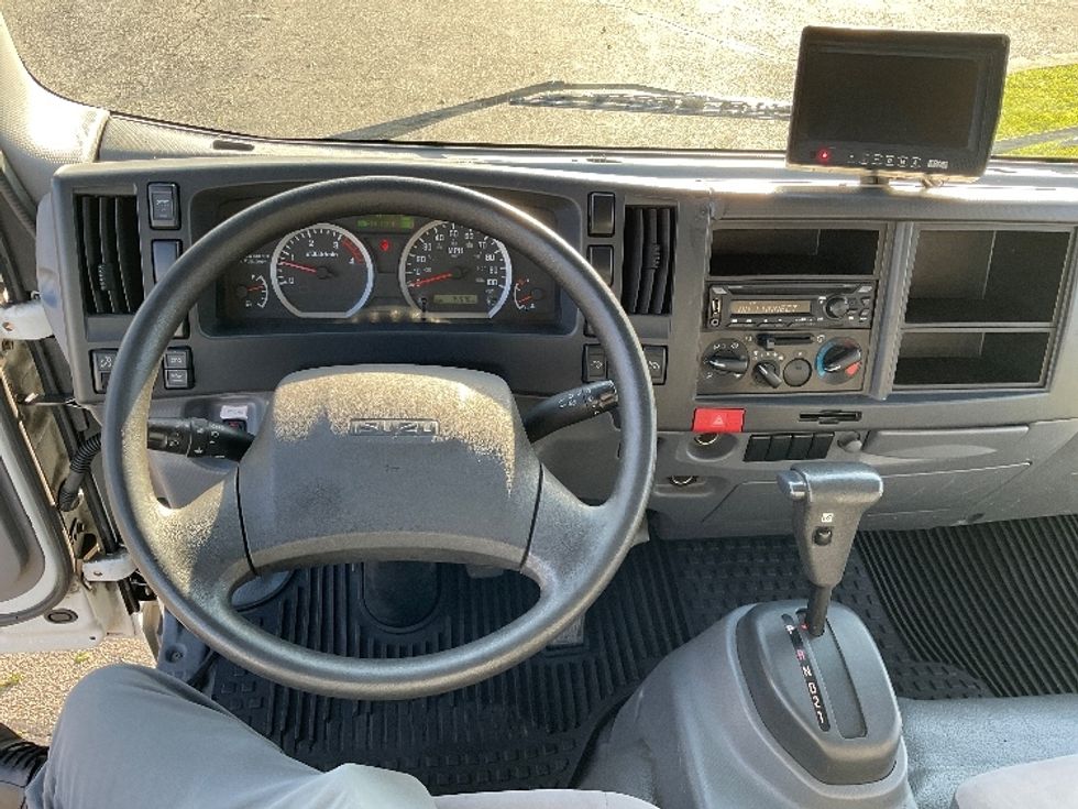 Flatbed Truck-Light and Medium Duty Trucks-Isuzu-2019-NQR-West Sacramento-CA-74,569\n\t\tmiles-$ 46,750 - Image 17