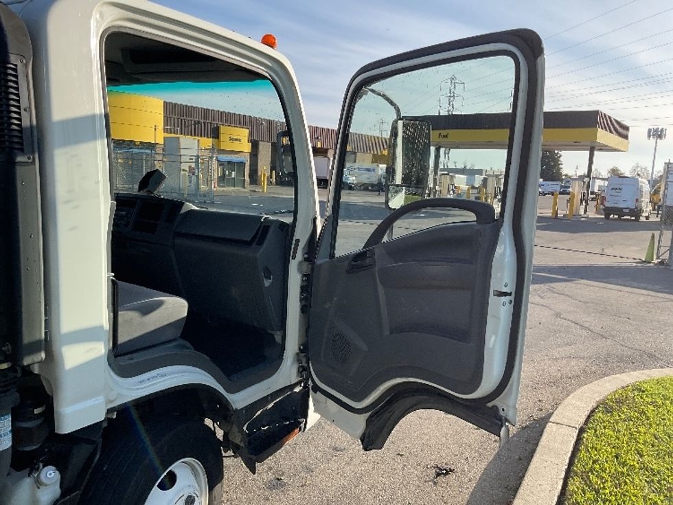 Flatbed Truck-Light and Medium Duty Trucks-Isuzu-2019-NQR-West Sacramento-CA-74,569\n\t\tmiles-$ 46,750 - Image 19