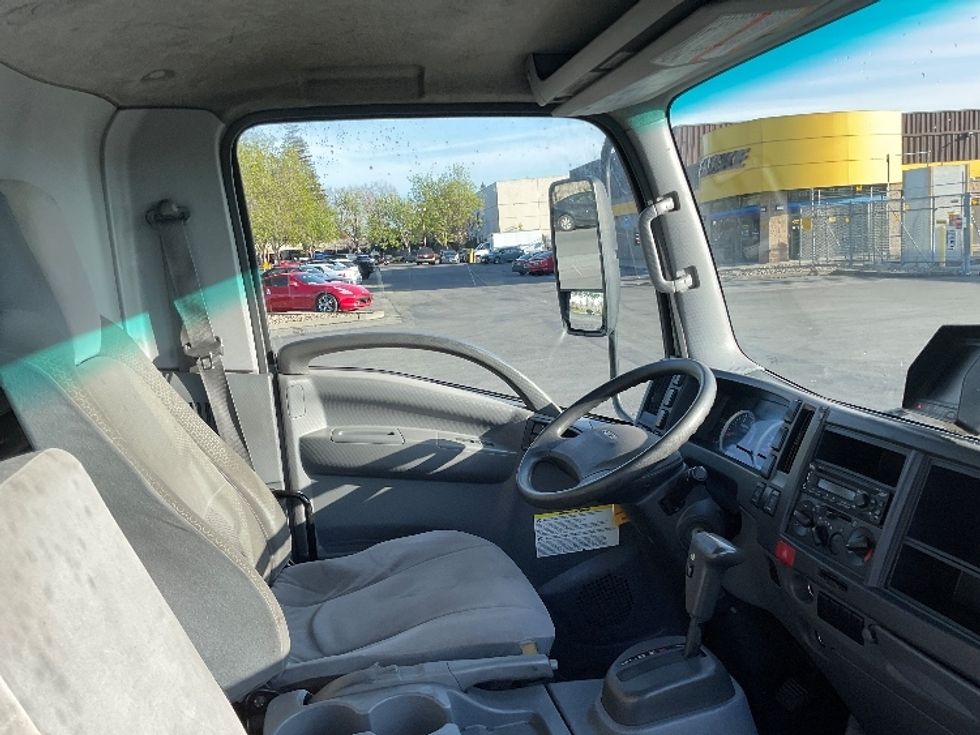 Flatbed Truck-Light and Medium Duty Trucks-Isuzu-2019-NQR-West Sacramento-CA-74,569\n\t\tmiles-$ 46,750 - Image 21