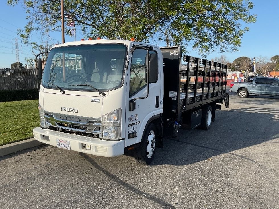 Flatbed Truck-Light and Medium Duty Trucks-Isuzu-2019-NQR-West Sacramento-CA-74,569\n\t\tmiles-$ 46,750 - Image 3