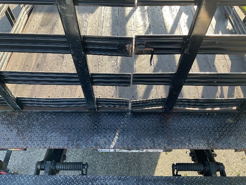 Flatbed Truck-Light and Medium Duty Trucks-Isuzu-2019-NQR-West Sacramento-CA-74,569\n\t\tmiles-$ 46,750 - Image 9