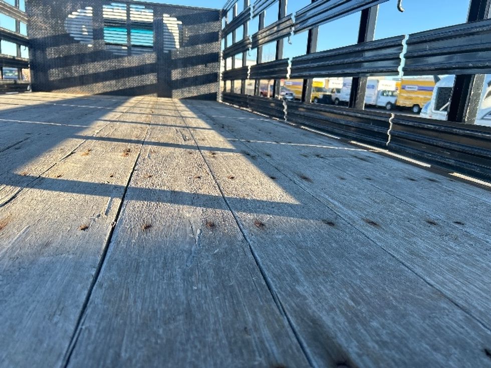 Flatbed Truck-Light and Medium Duty Trucks-Isuzu-2019-NRR-Greeley-CO-86,593\n\t\tmiles-$ 46,500 - Image 12