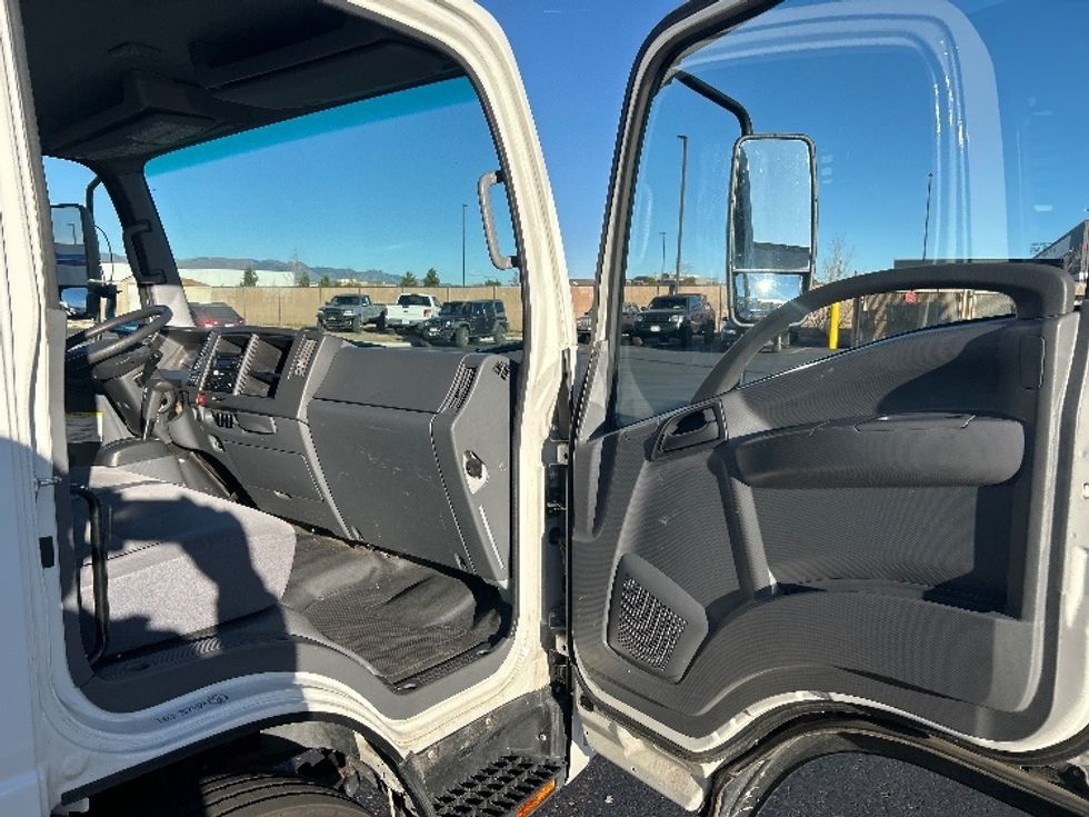 Flatbed Truck-Light and Medium Duty Trucks-Isuzu-2019-NRR-Greeley-CO-86,593\n\t\tmiles-$ 46,500 - Image 20