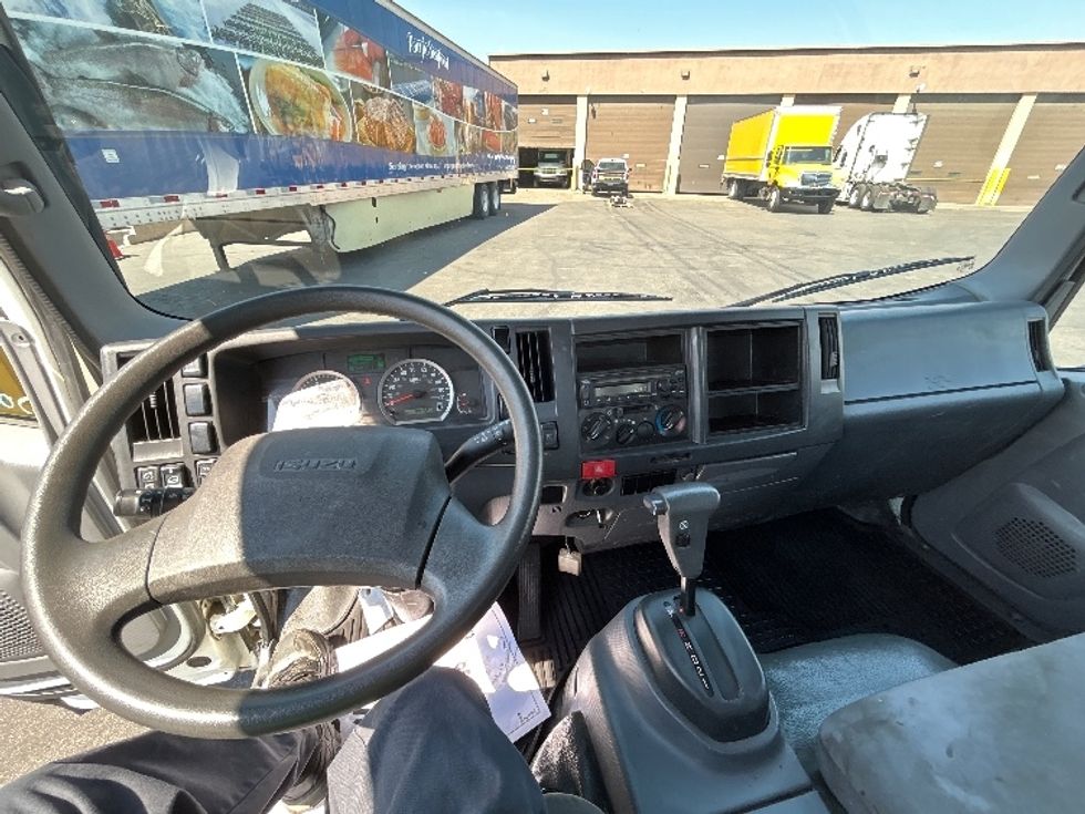 Flatbed Truck-Light and Medium Duty Trucks-Isuzu-2019-NRR-Las Vegas-NV-77,556\n\t\tmiles-$ 46,000 - Image 14