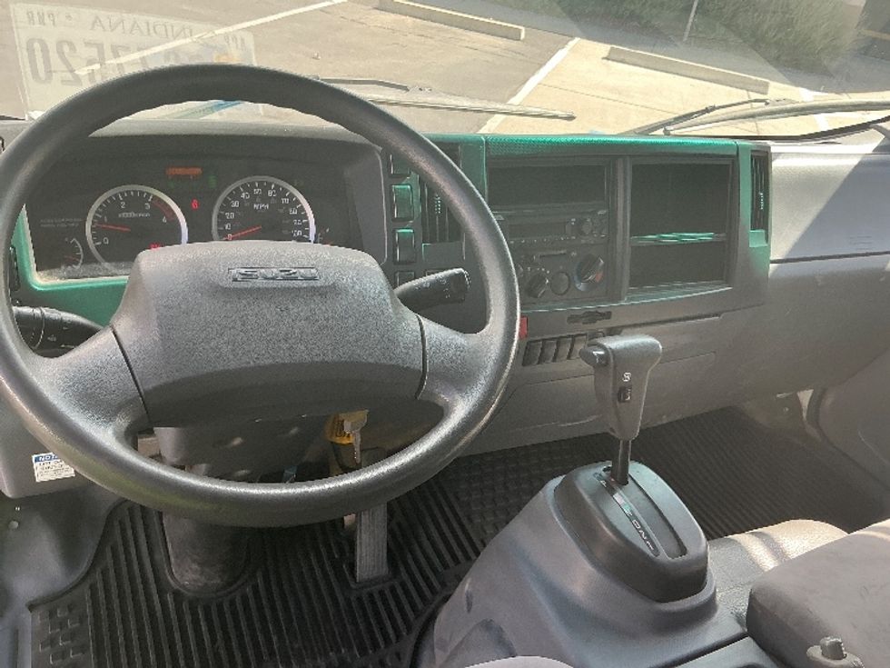 Flatbed Truck-Light and Medium Duty Trucks-Isuzu-2019-NRR-Ogden-UT-113,148\n\t\tmiles-$ 43,750 - Image 15