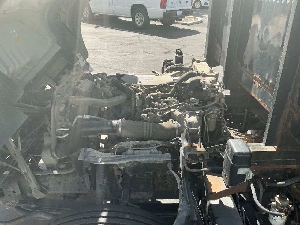 Flatbed Truck-Light and Medium Duty Trucks-Isuzu-2019-NRR-Ogden-UT-113,148\n\t\tmiles-$ 43,750 - Image 21