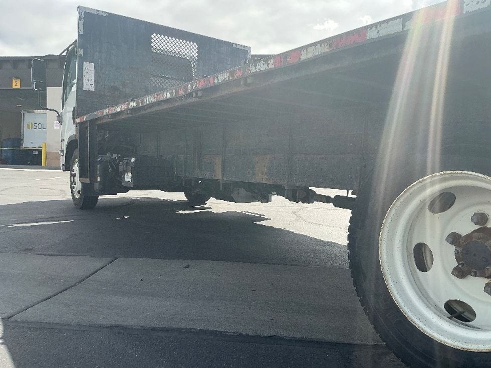 Flatbed Truck-Light and Medium Duty Trucks-Isuzu-2019-NRR-Ogden-UT-113,148\n\t\tmiles-$ 43,750 - Image 5
