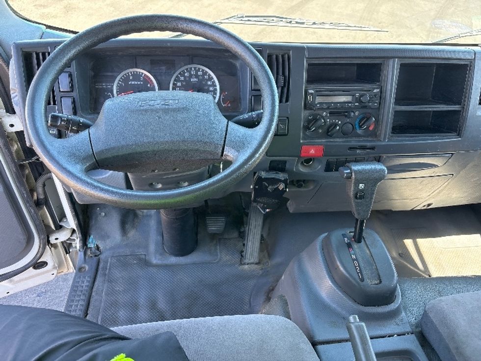 Flatbed Truck-Light and Medium Duty Trucks-Isuzu-2019-NRR-Stockton-CA-138,024\n\t\tmiles-$ 40,000 - Image 14