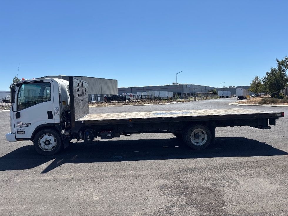 Flatbed Truck-Light and Medium Duty Trucks-Isuzu-2019-NRR-Stockton-CA-138,024\n\t\tmiles-$ 40,000 - Image 4