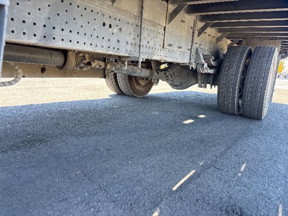 Flatbed Truck-Light and Medium Duty Trucks-Isuzu-2019-NRR-Stockton-CA-138,024\n\t\tmiles-$ 40,000 - Image 5