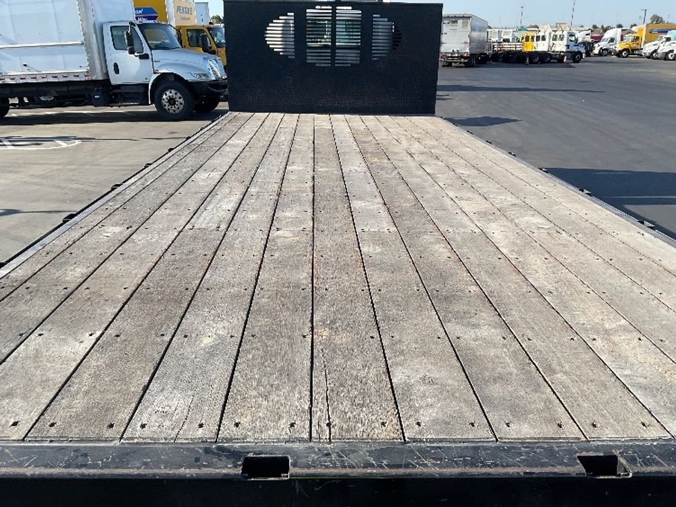 Flatbed Truck-Light and Medium Duty Trucks-Isuzu-2019-NRR-West Sacramento-CA-188,402\n\t\tmiles-$ 33,000 - Image 9
