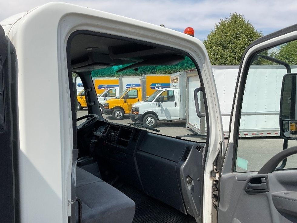 Flatbed Truck-Light and Medium Duty Trucks-Isuzu-2019-NRR-West Valley City-UT-117,331\n\t\tmiles-$ 43,500 - Image 17