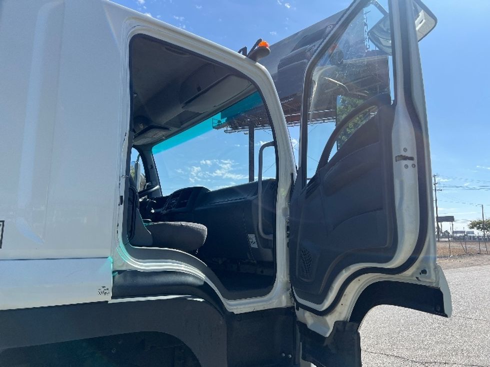 Flatbed Truck-Light and Medium Duty Trucks-Isuzu-2020-FTR-Torrance-CA-147,729\n\t\tmiles-$ 53,000 - Image 20