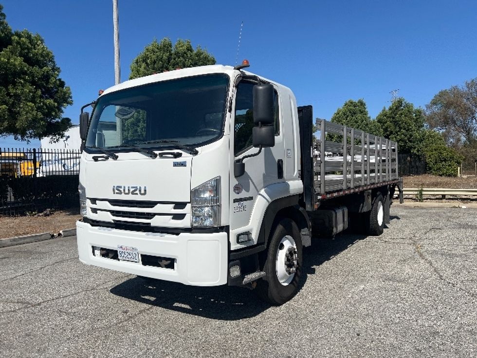 Flatbed Truck-Light and Medium Duty Trucks-Isuzu-2020-FTR-Torrance-CA-147,729\n\t\tmiles-$ 53,000 - Image 3