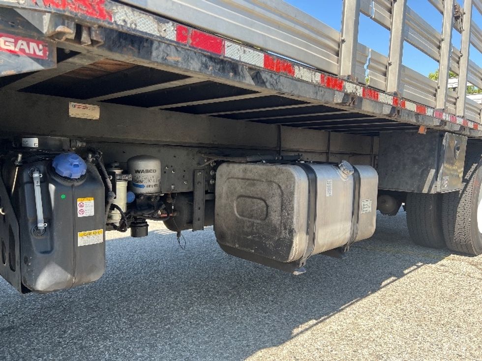 Flatbed Truck-Light and Medium Duty Trucks-Isuzu-2020-FTR-Torrance-CA-147,729\n\t\tmiles-$ 53,000 - Image 5