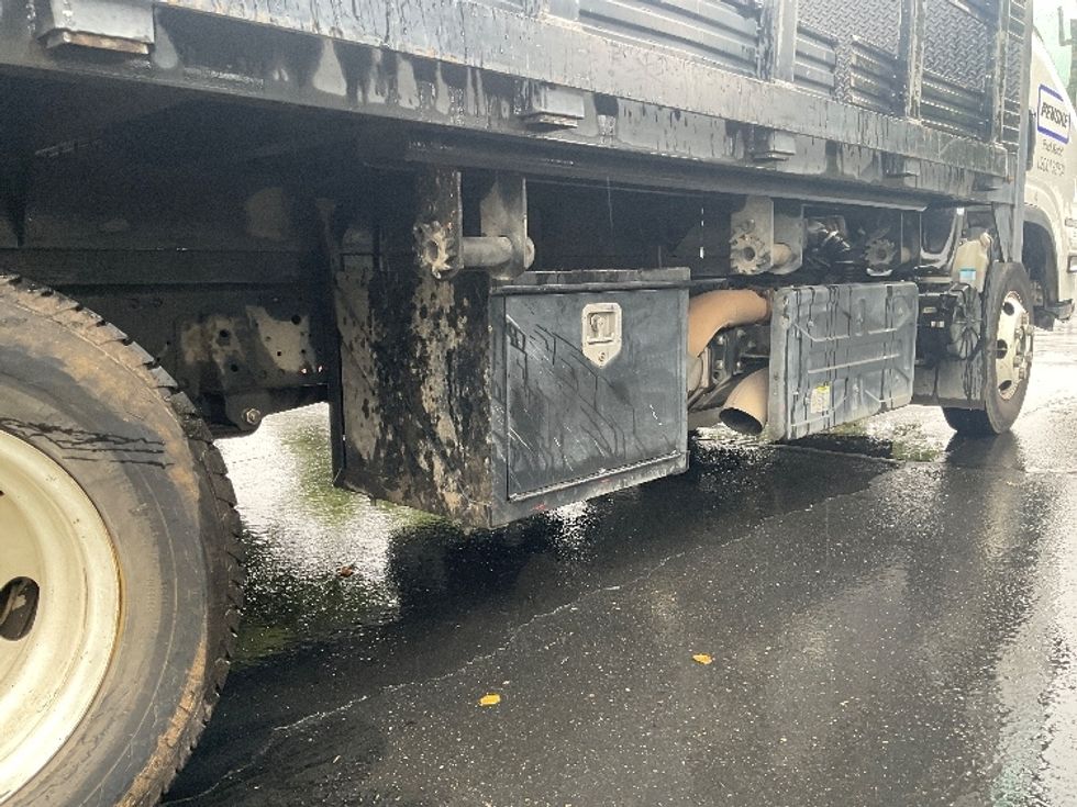 Flatbed Truck-Light and Medium Duty Trucks-Isuzu-2020-NPR-Ceres-CA-118,357\n\t\tmiles-$ 43,000 - Image 12