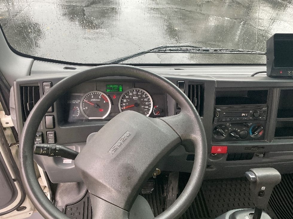 Flatbed Truck-Light and Medium Duty Trucks-Isuzu-2020-NPR-Ceres-CA-118,357\n\t\tmiles-$ 43,000 - Image 16