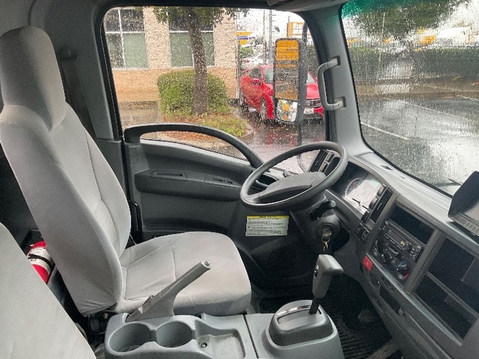 Flatbed Truck-Light and Medium Duty Trucks-Isuzu-2020-NPR-Ceres-CA-118,357\n\t\tmiles-$ 43,000 - Image 20