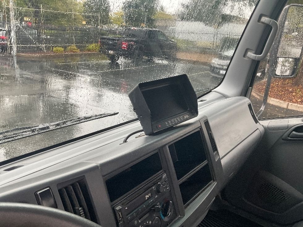 Flatbed Truck-Light and Medium Duty Trucks-Isuzu-2020-NPR-Ceres-CA-118,357\n\t\tmiles-$ 43,000 - Image 23