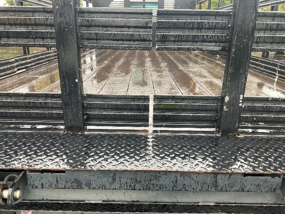 Flatbed Truck-Light and Medium Duty Trucks-Isuzu-2020-NPR-Ceres-CA-118,357\n\t\tmiles-$ 43,000 - Image 8